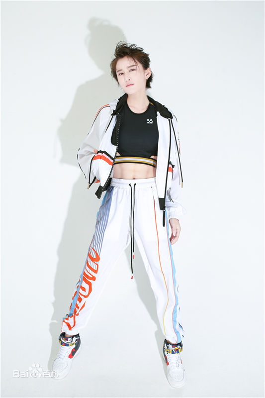 蒋璐霞(Jiang Luxia)高清街拍图集