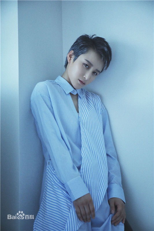 蒋璐霞(Jiang Luxia)高清街拍图集