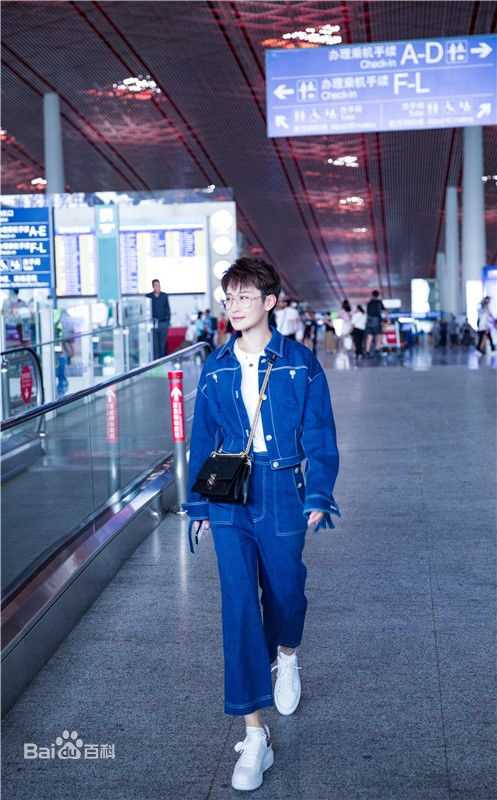 蒋璐霞(Jiang Luxia)高清街拍图集