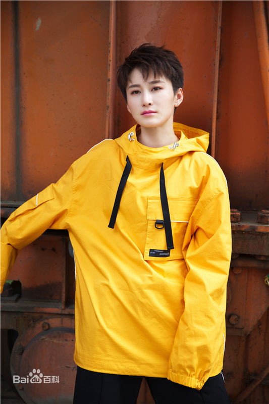 蒋璐霞(Jiang Luxia)高清街拍图集