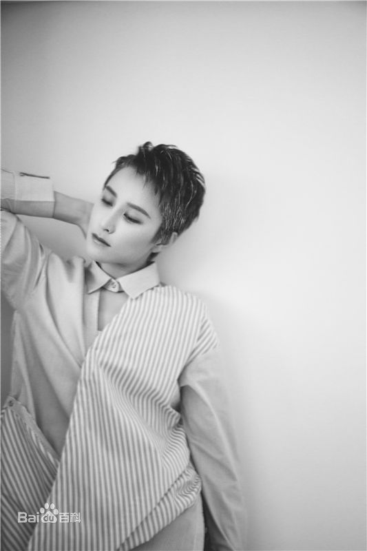 蒋璐霞(Jiang Luxia)高清街拍图集