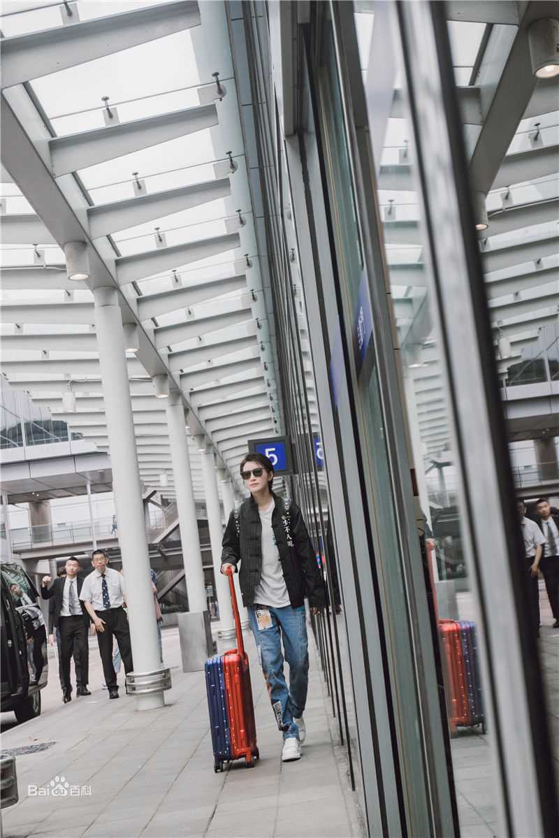 蒋璐霞(Jiang Luxia)高清街拍图集