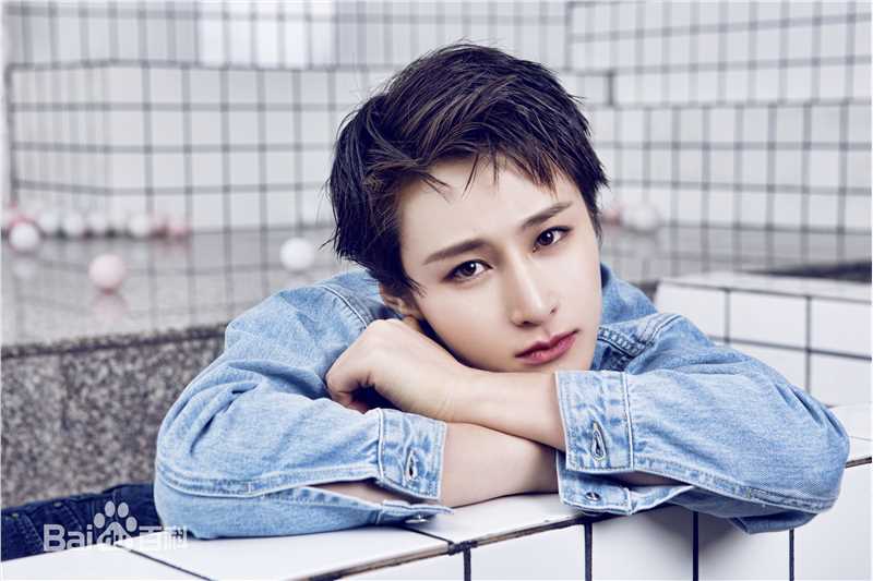 蒋璐霞(Jiang Luxia)高清街拍图集