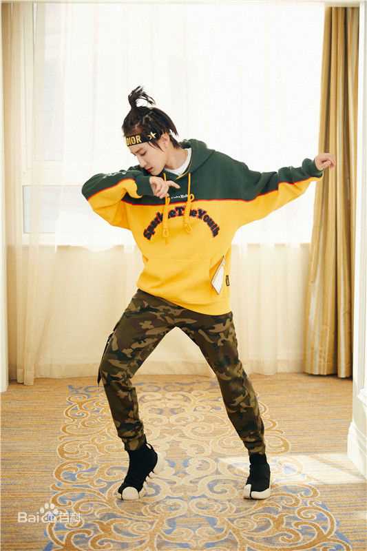 蒋璐霞(Jiang Luxia)个人照片性感图片图集