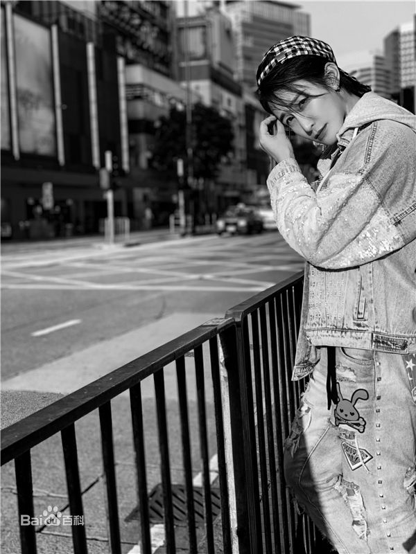 蒋璐霞(Jiang Luxia)个人照片性感图片图集