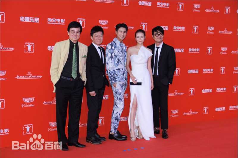 夏嫣(Anika)活动照素颜照壁纸