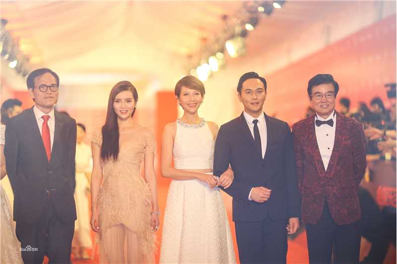 夏嫣(Anika)活动照素颜照壁纸