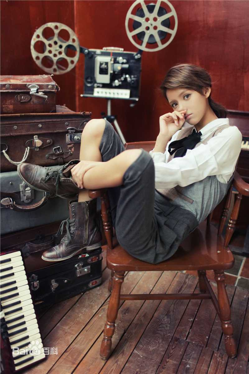 最新张予曦性感图片