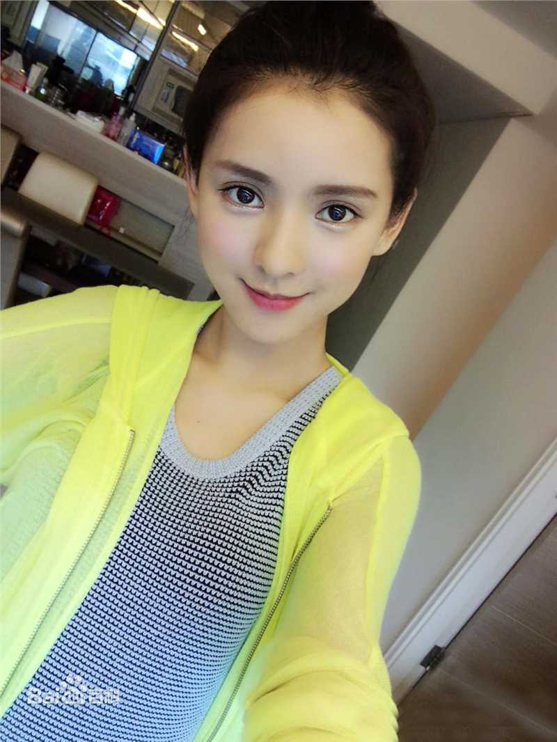 最新张予曦性感图片