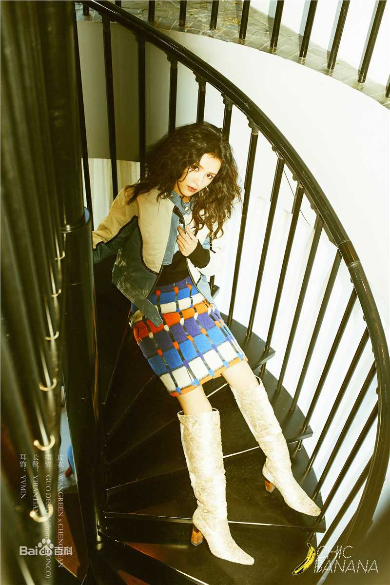 张予曦最新街拍壁纸