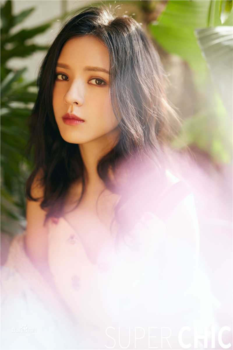 张予曦最新杂志拍摄壁纸