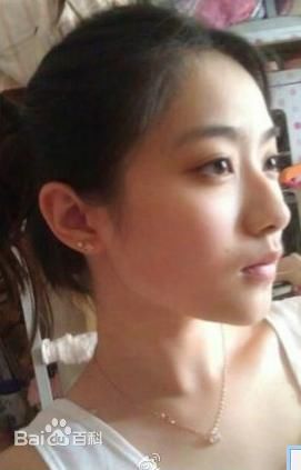 孙雪宁(Sun xue ning)素颜照、化妆照壁纸壁纸