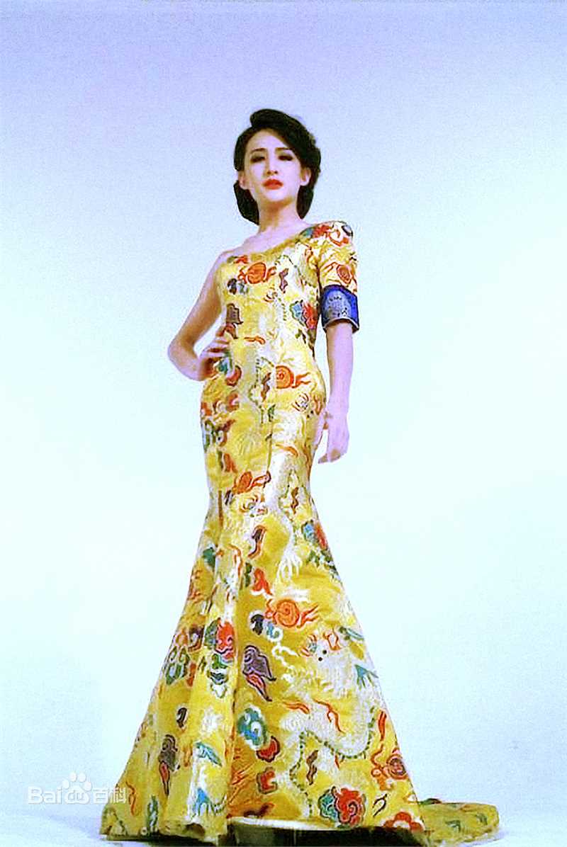 卢卓百变造型图册