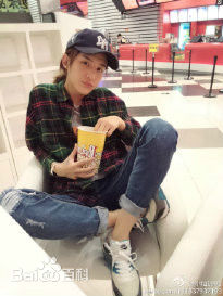 卢卓百变造型图册