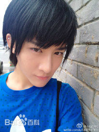 卢卓百变造型图册