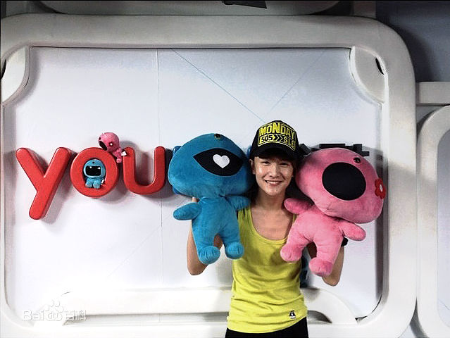 卢卓百变造型图册