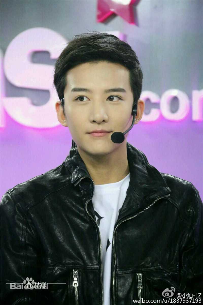 卢卓综艺节目图片图册