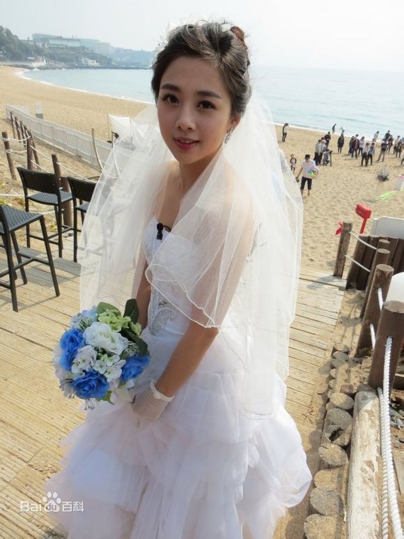 吴映洁(Emma Wu)我们结婚了生活照相册