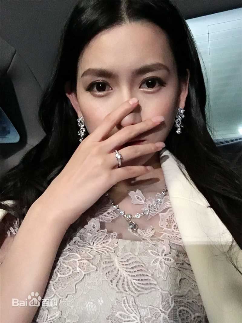 王秋紫生活照图册