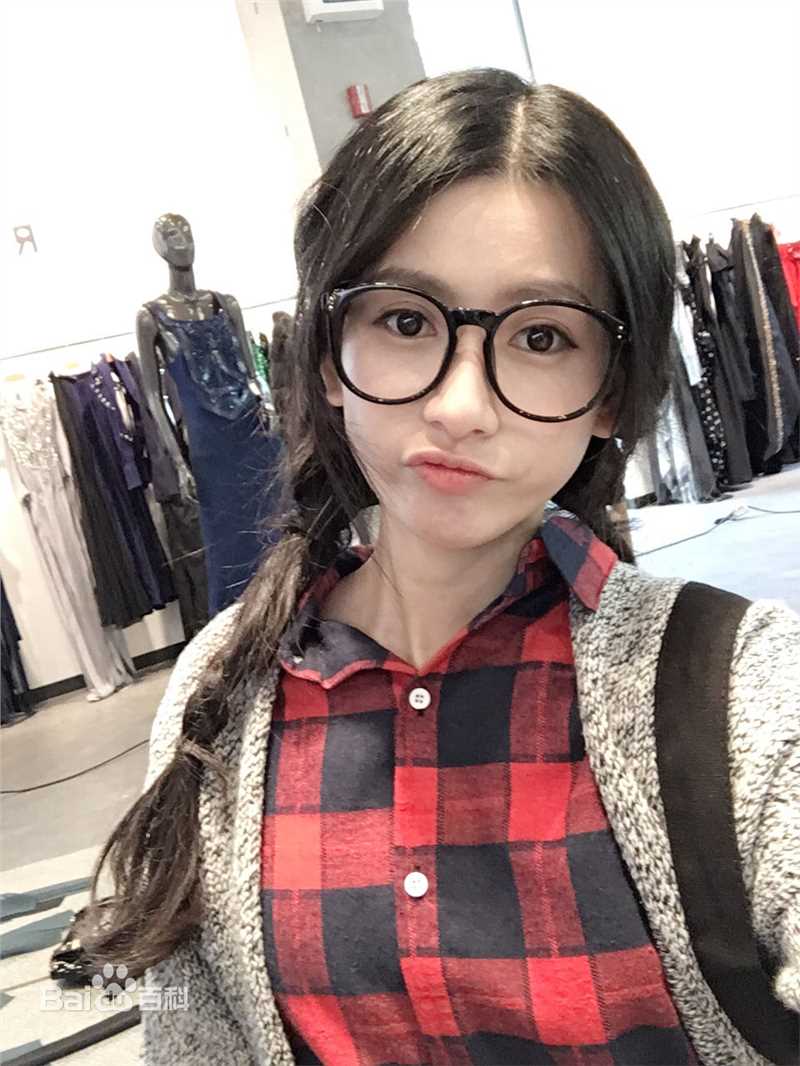 王秋紫生活照图册