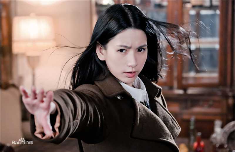 王秋紫在电视剧《左眼诡事》饰演青灵中的