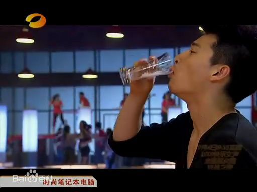 邓安奇在电视剧《丑女无敌》第三季最优质剧照