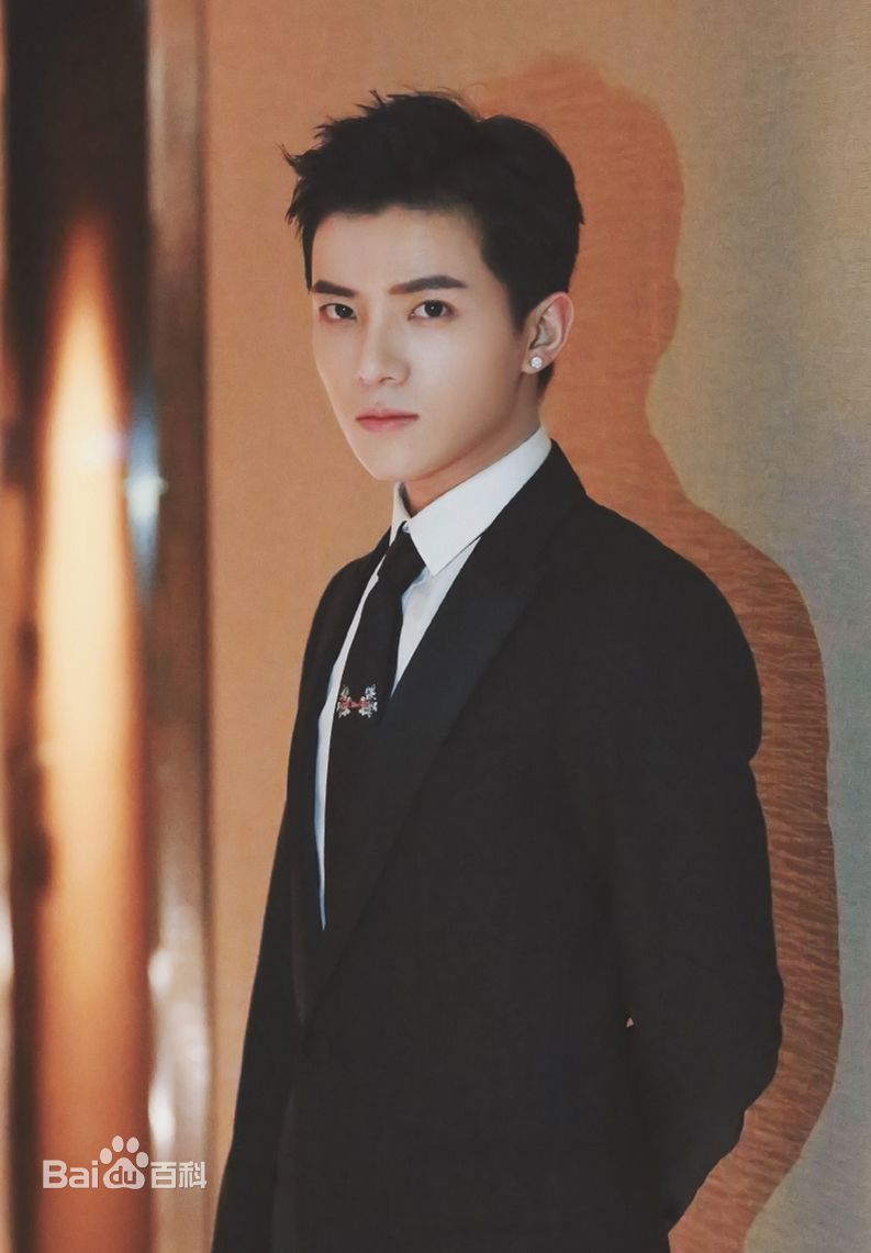 吴俊余(June Wu)最新壁纸