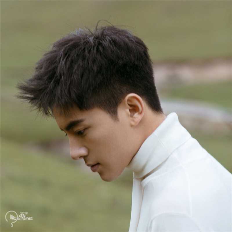 最新吴俊余(June Wu)在专辑《茧》中的壁纸