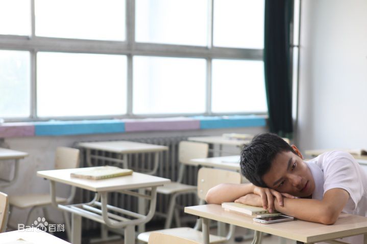 最新吴俊余(June Wu)在《成人记》饰顾小春中的壁纸