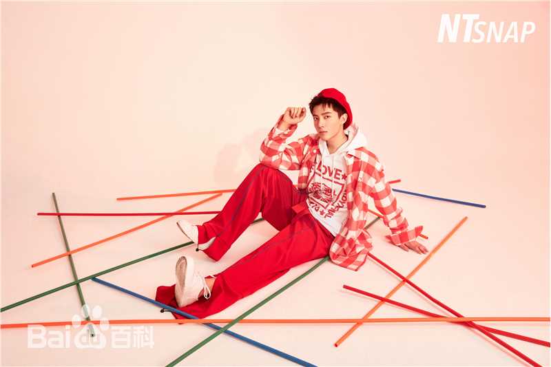 吴俊余(June Wu)时尚大片壁纸壁纸