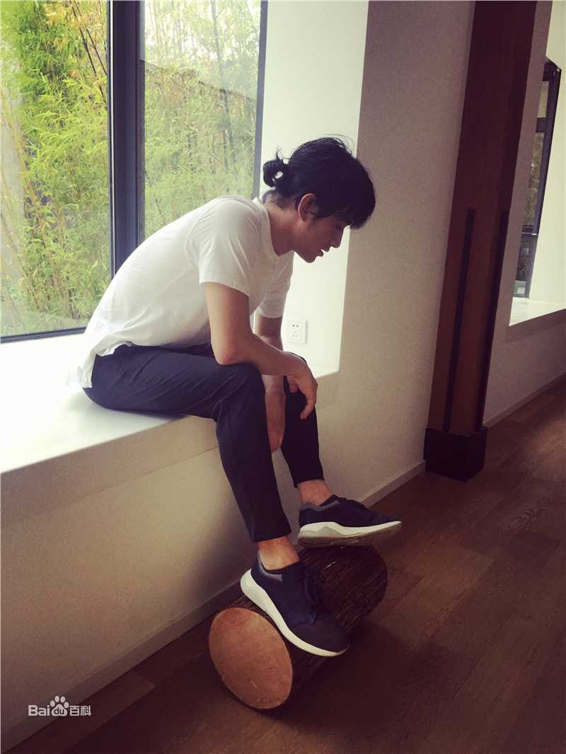 张晓晨(Edward Zhang)生活照前后照片