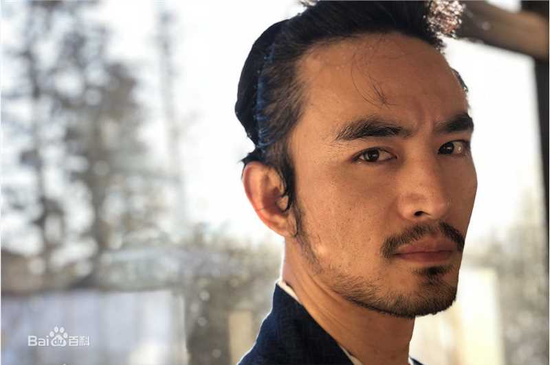 张晓晨(Edward Zhang)街拍壁纸壁纸