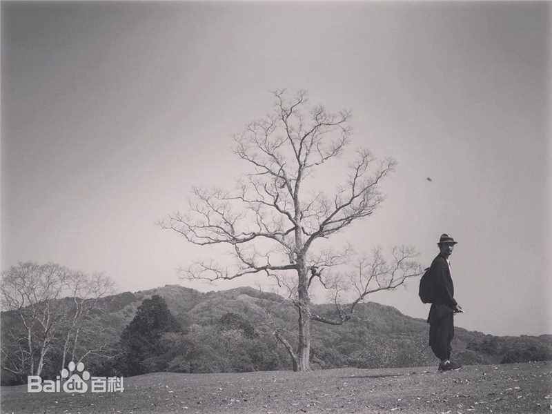 张晓晨(Edward Zhang)生活照性感图片壁纸