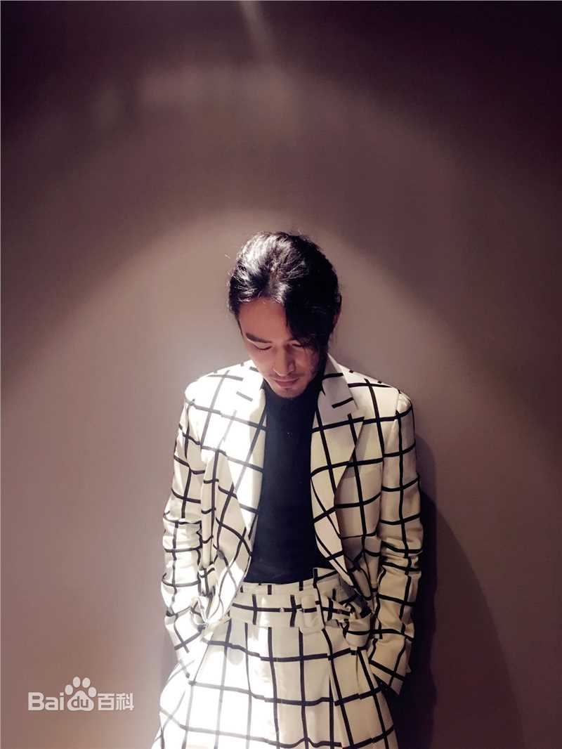 张晓晨(Edward Zhang) 时尚先生素颜照相册