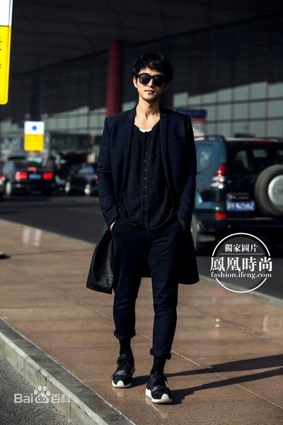 张晓晨(Edward Zhang)巴黎时装周壁纸壁纸