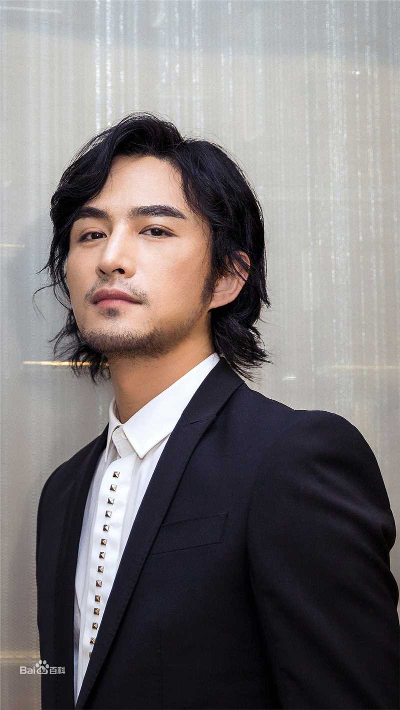 张晓晨(Edward Zhang)颁奖仪式照前后照片