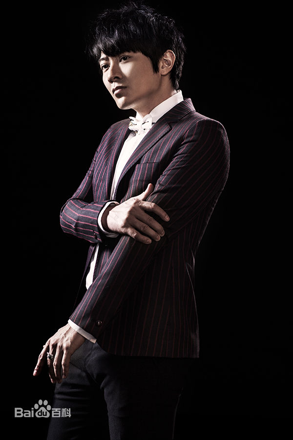 最新孙耀威(Eric Suen Yiu Wai)壁纸