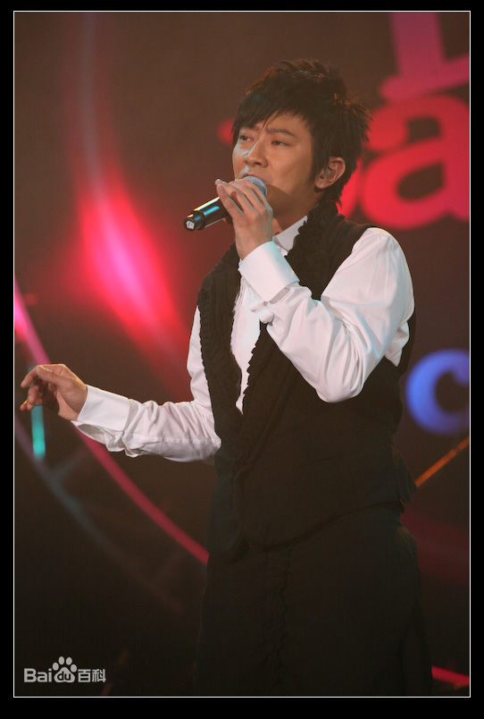 孙耀威(Eric Suen Yiu Wai)爱和平大巡游演唱会生活照