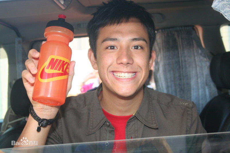 张致恒(Steven Cheung)生活照壁纸壁纸