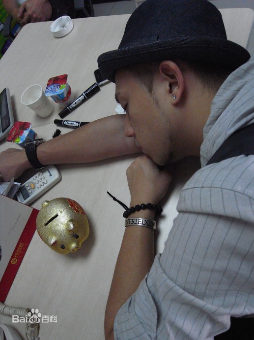 张致恒(Steven Cheung)王子活动照前后照片