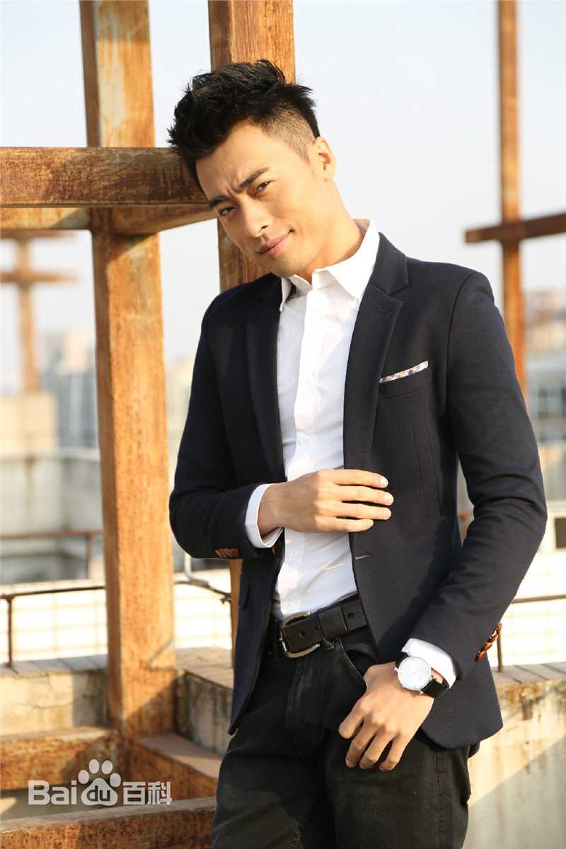 张钧涵最优质帅气西装相册