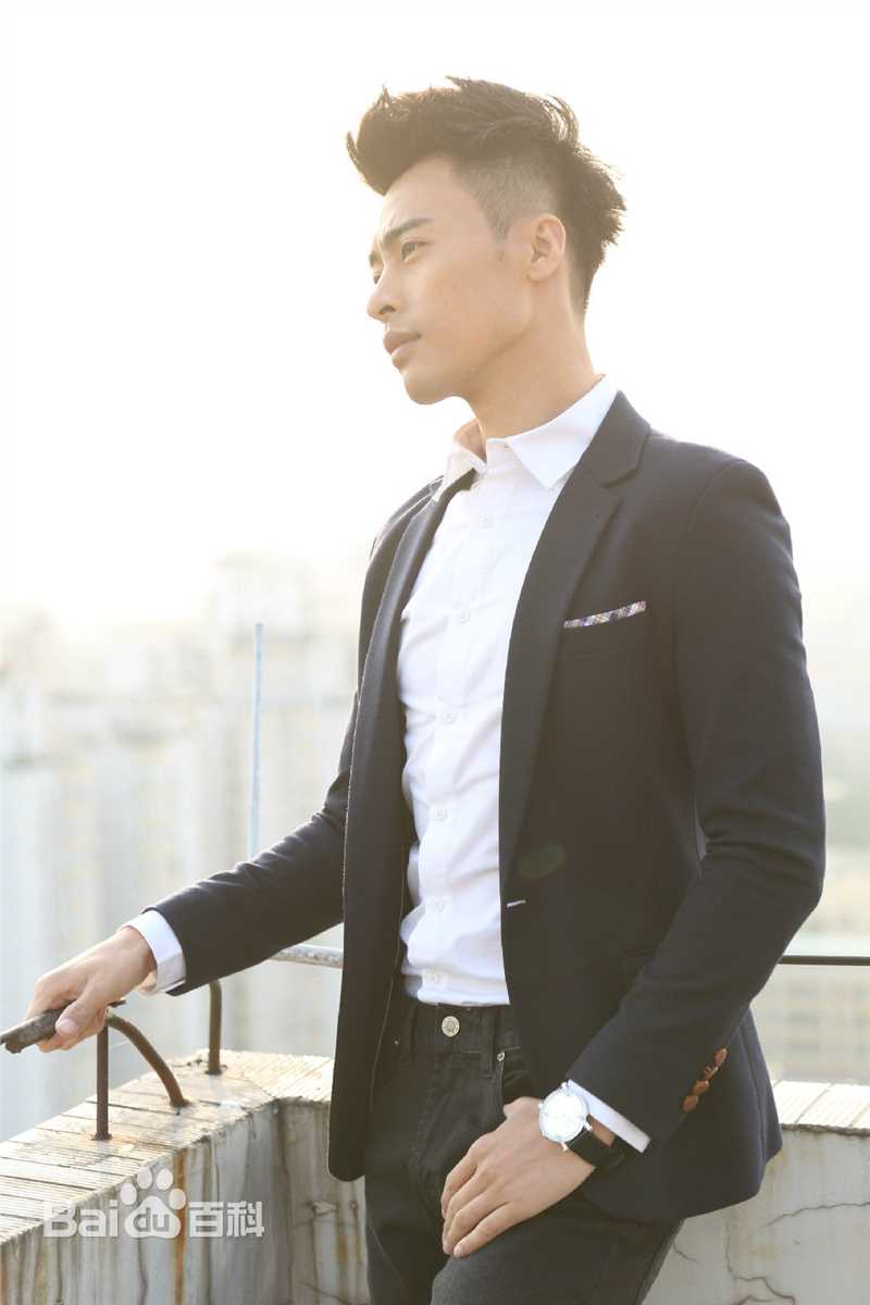 张钧涵最优质帅气西装相册