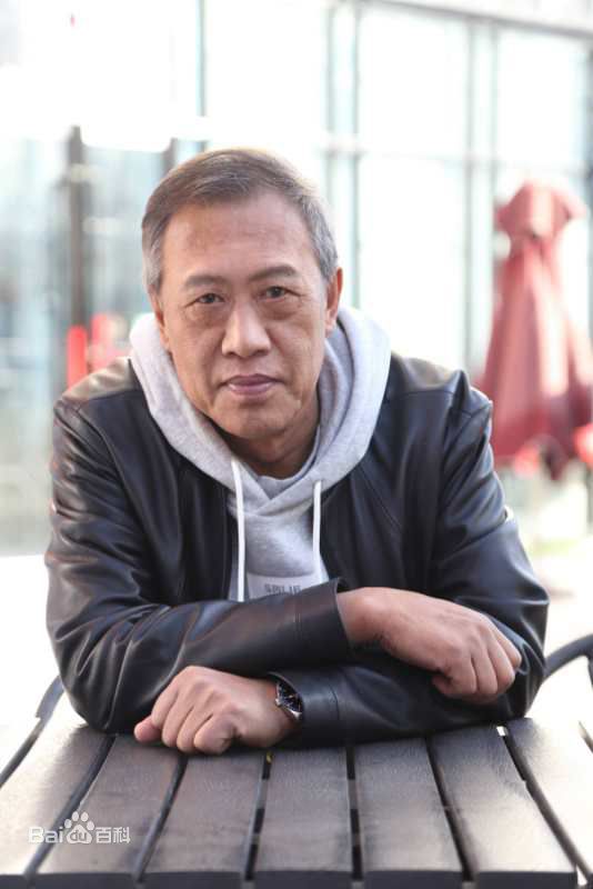 最新陆建艺性感图片