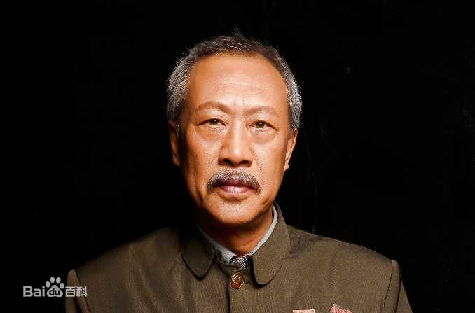 最新陆建艺性感图片