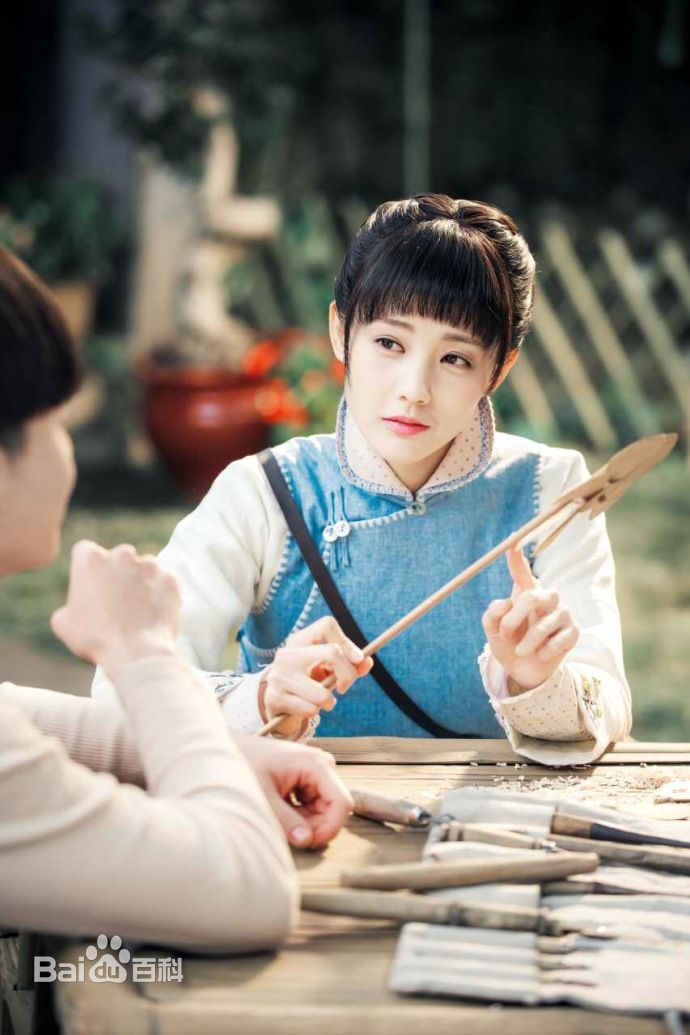 最优质李一桐在《海棠经雨胭脂透》中的相册