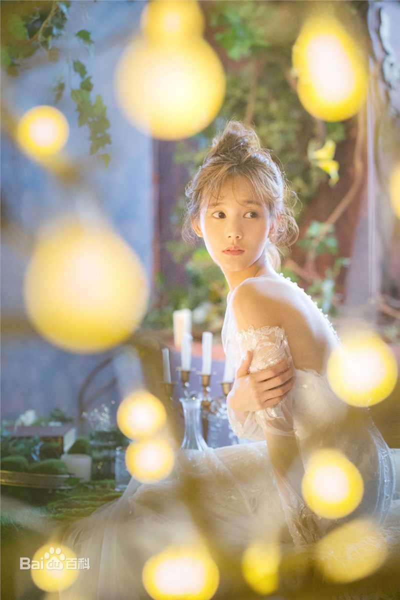 李一桐最全2017年杂志相册