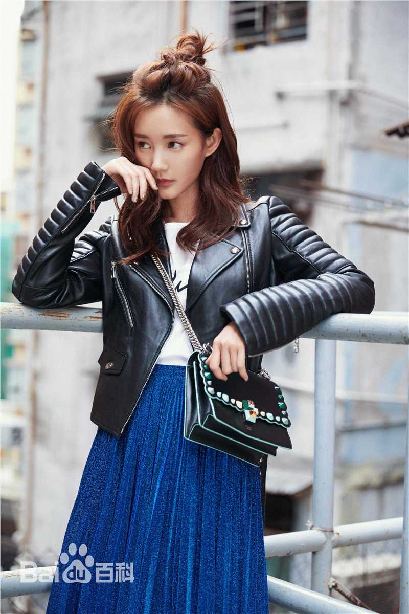 李一桐最全2017年杂志相册