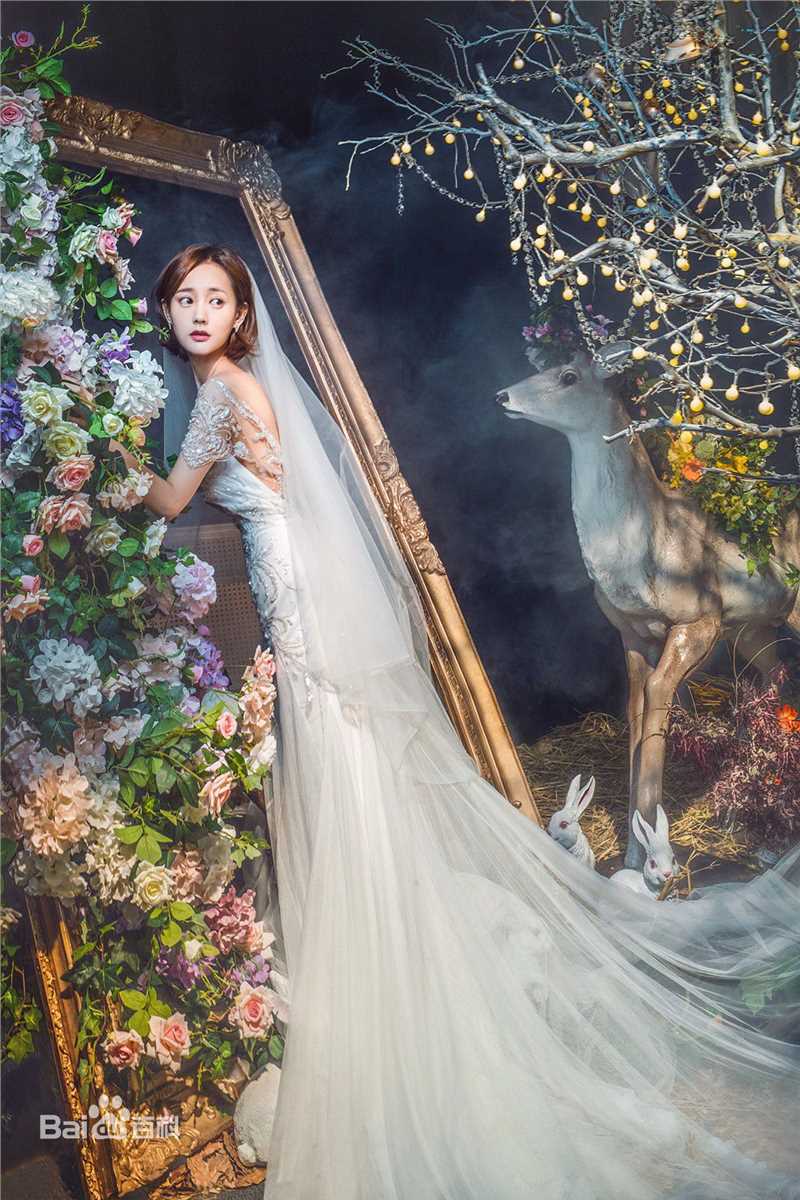 李一桐最全2017年杂志相册