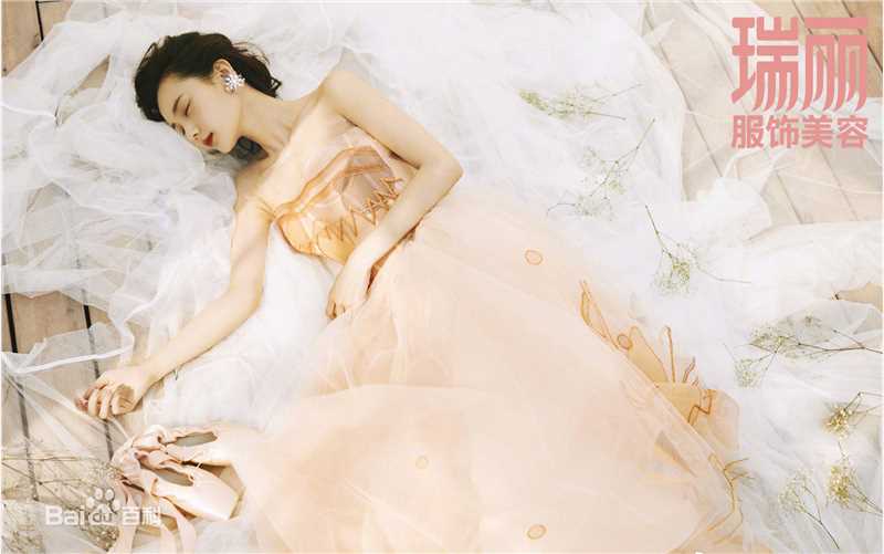 李一桐最全2018年杂志壁纸