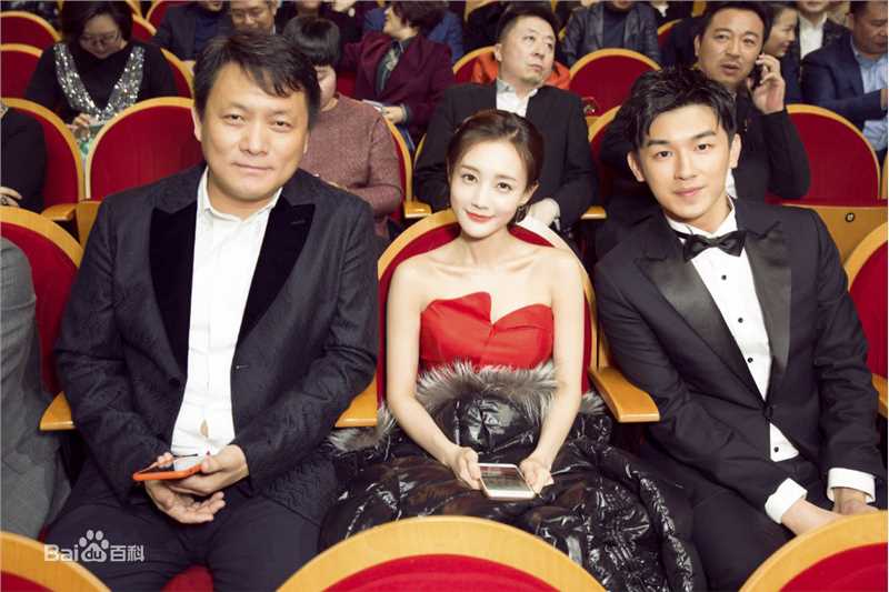 李一桐活动图素颜照相册